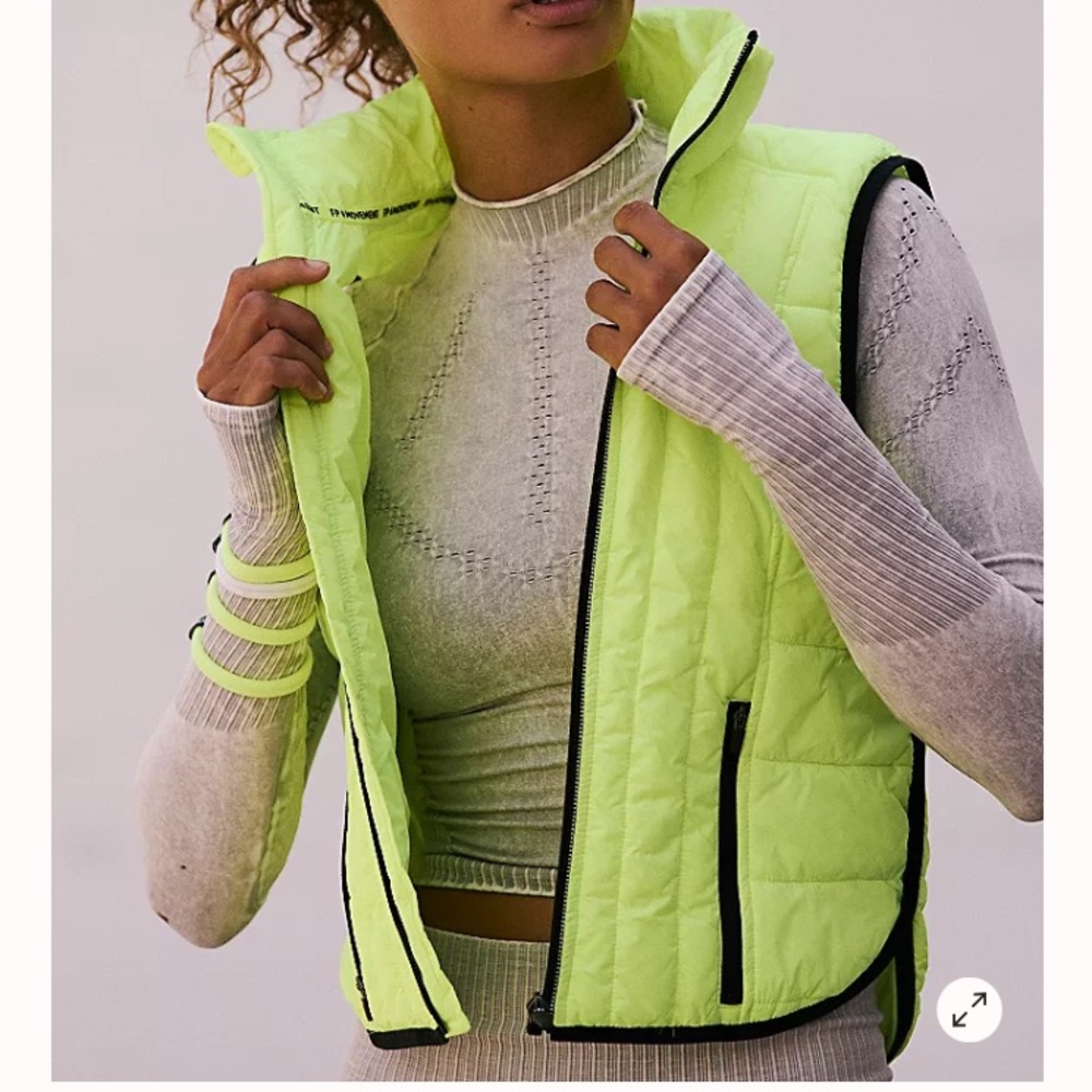 NWOT Run This Puffer Vest perfect for pickle-ball - Picture 4 of 10